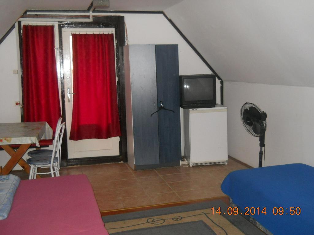Vila Fenyves Nyaralo Hajdúszoboszló Pokoj fotografie